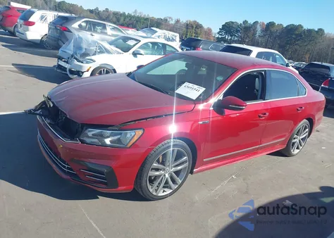 2017 Volkswagen Passat 1.8T R-Line из США, поврежденный, VIN 1VWDT7A34HC033066